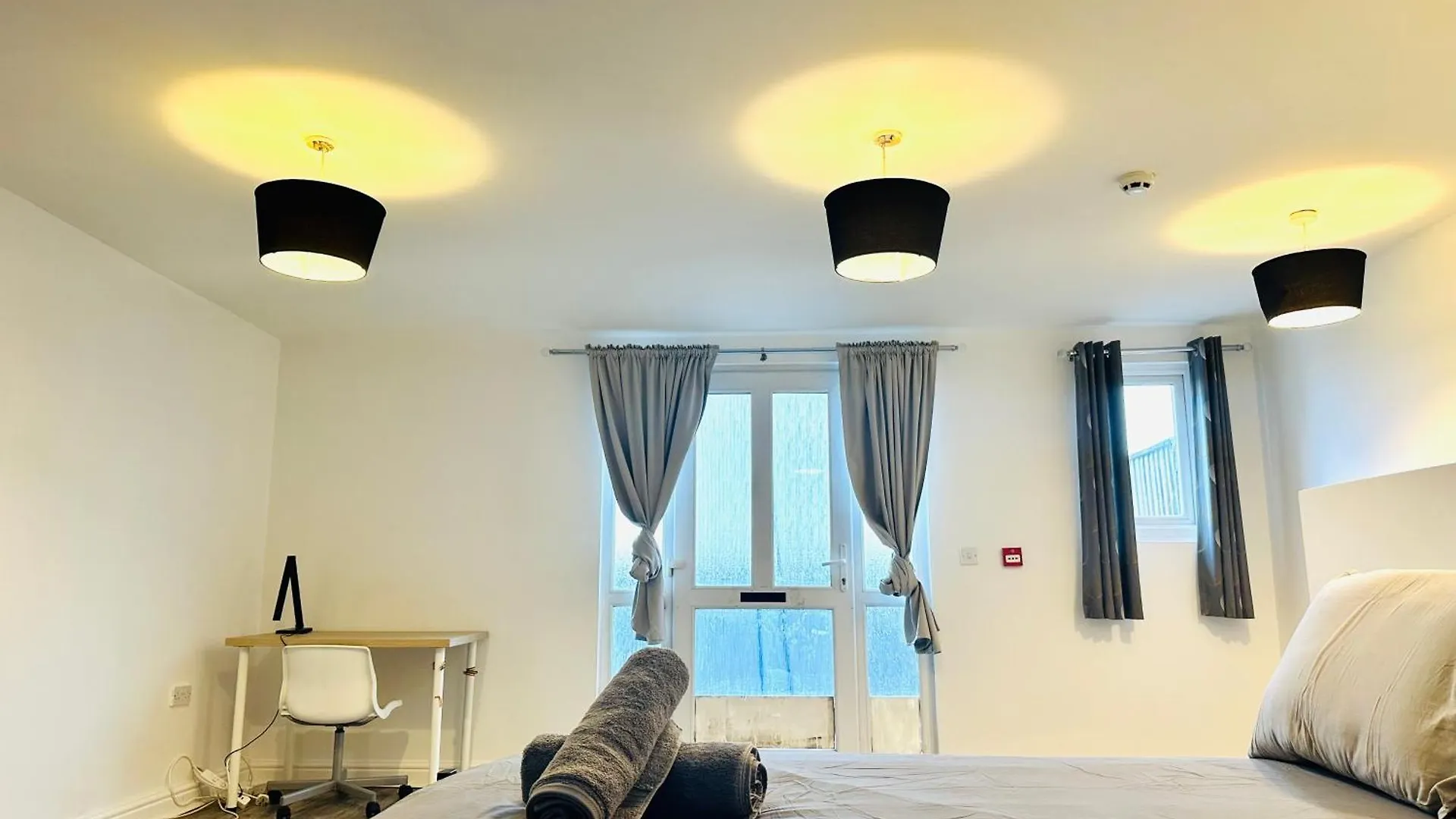 Apartment Spacious And Affordable City Center Two Beds Flat Swansea