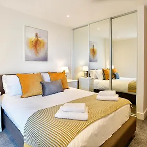 View 1 Bed With Parking Swansea