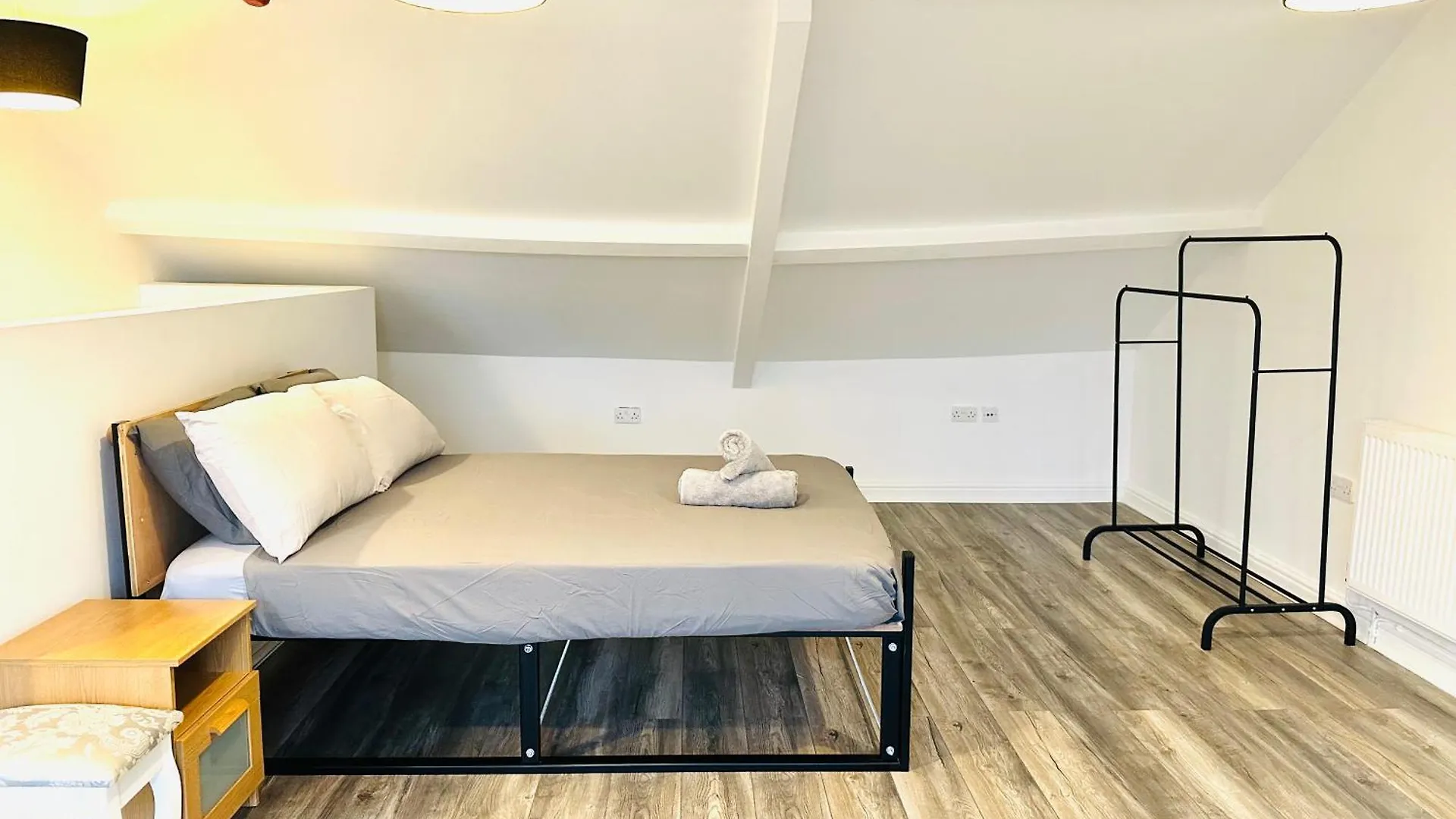 Spacious And Affordable City Center Two Beds Flat Swansea 0*,  United Kingdom